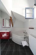 Another view of ensuite by Mike