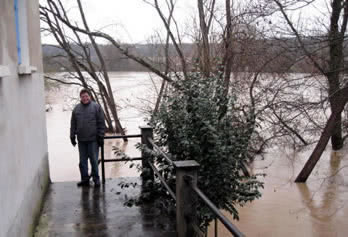 River Garonne flooding junuary 2009
