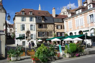 Auxerre town square