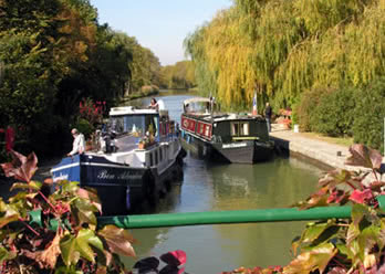 canal lock in autum colours