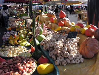 Sunday market in Moissac
